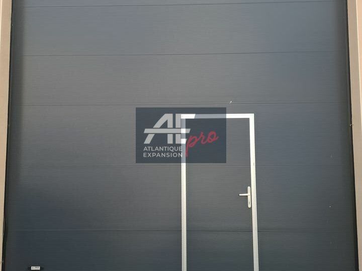 Location local d''activites 60 m² non divisibles