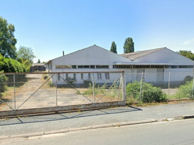 Location local d''activites 5100 m² non divisibles