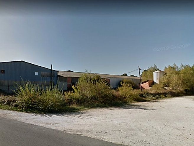 Location local d''activites 6000 m² divisibles à partir de 300 m²