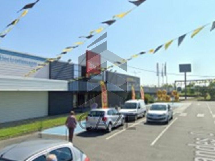 A LOUER LOCAUX COMMERCIAUX - SAINT GAUDENS