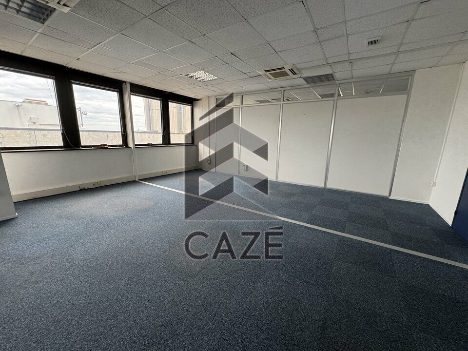 Location bureaux 600 m² divisibles à partir de 300 m²