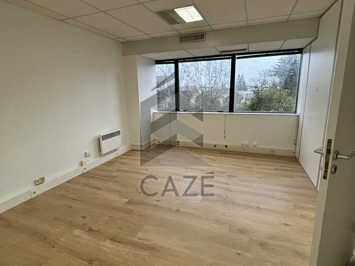 Bureaux à Louer - Cours du Médoc Bordeaux