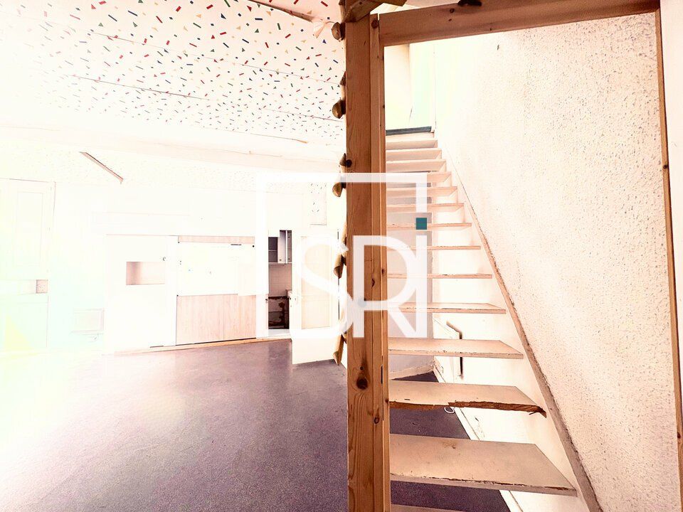 LOCATION LOCAL COMMERCIAL - 200M² - HYPER-CENTRE - 63000 CLERMONT-FERRAND