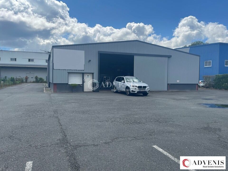 Location local d''activites 200 m² non divisibles