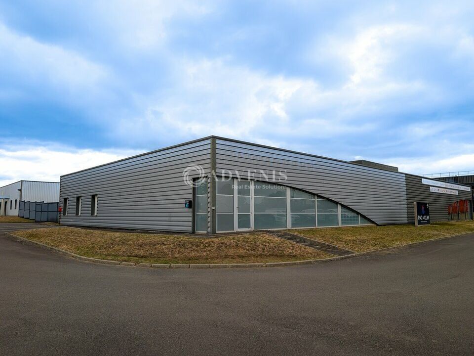 Location local d''activites 390 m² non divisibles