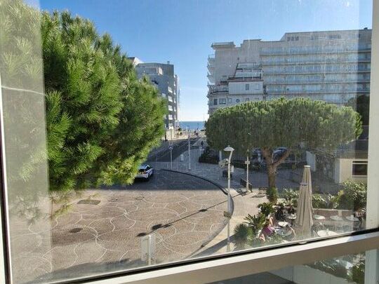 Location local commercial 462 m² non divisibles