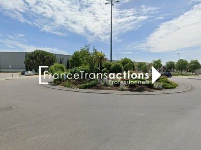 A LOUER LOCAL COMMERCIAL 226 m² ROND-POINT BALMA GRAMONT