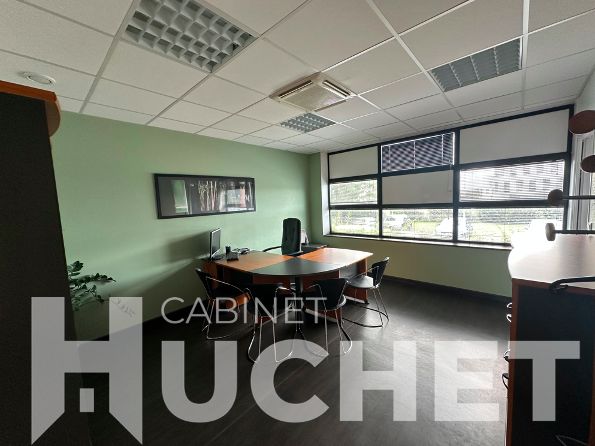 Vente bureaux 75 m² à SAINT-CONTEST