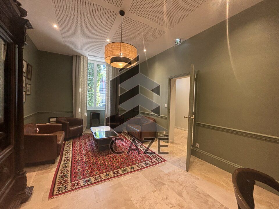 Location bureaux 66.49 m² non divisibles