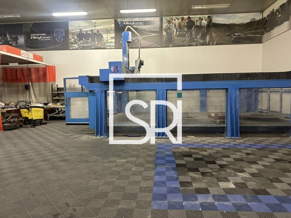 Vente entrepot 1180 m² non divisibles