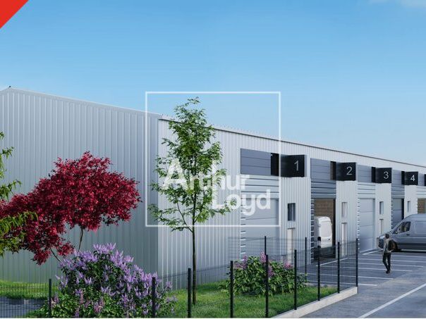 Vente local d''activites 2238 m² divisibles à partir de 110 m²