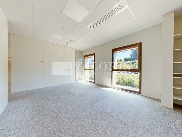 1501.59 m² pour ce bureaux en location à Limonest