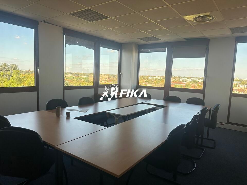A LOUER BUREAUX 228  m² - (31100) Toulouse Basso Cambo 