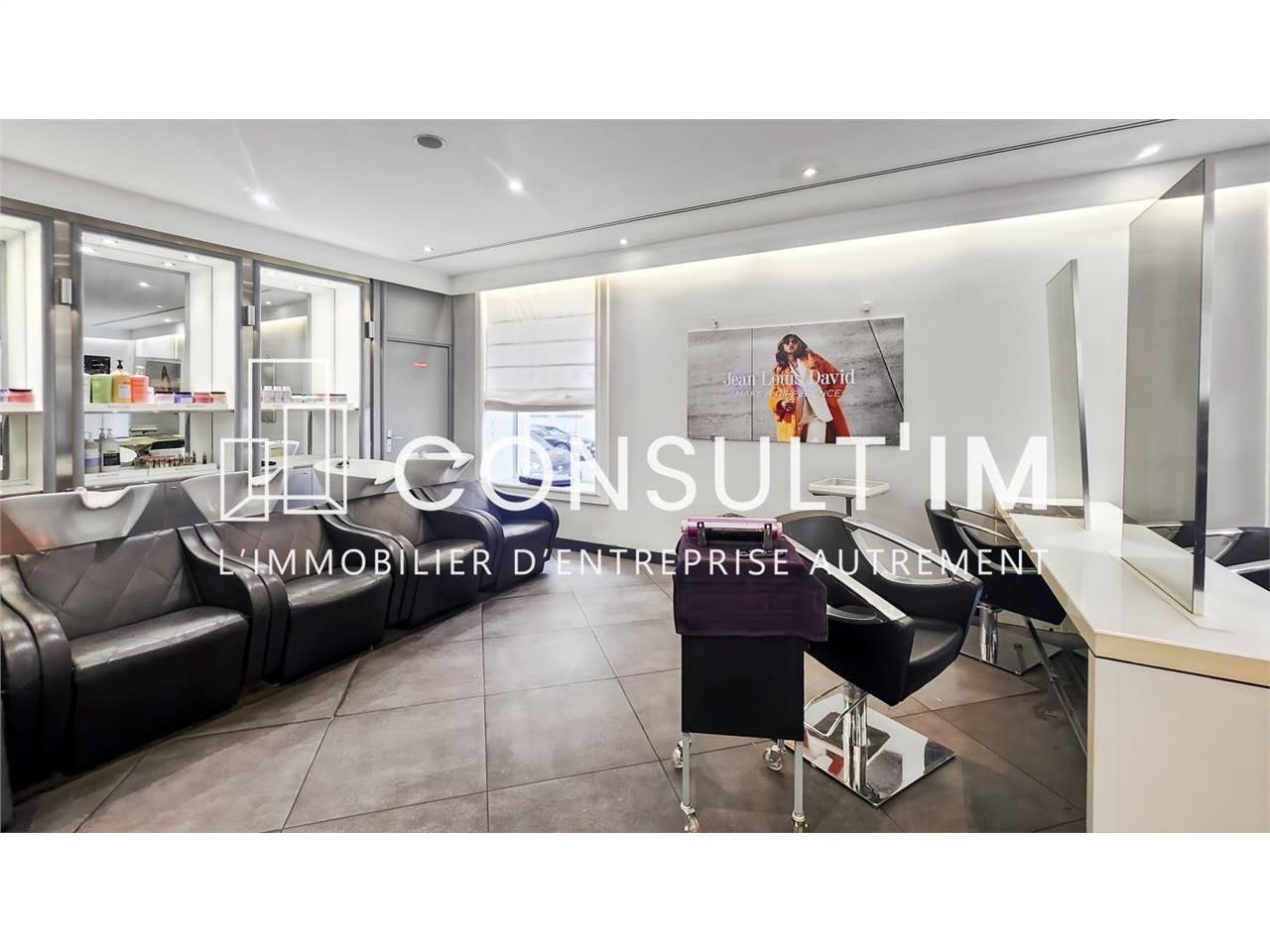 Location local commercial 335 m² non divisibles