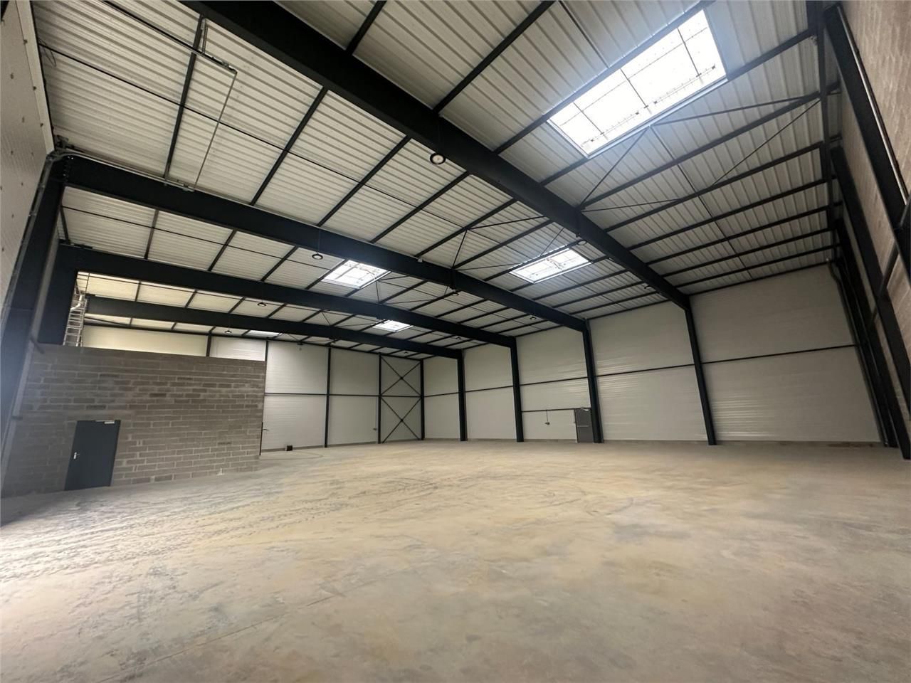 740 m² pour ce local en location à Chartres