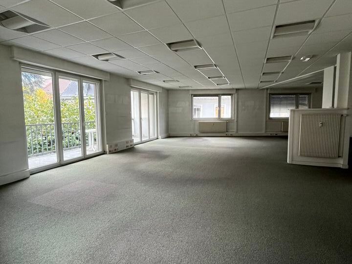 Location bureaux 147 m² non divisibles