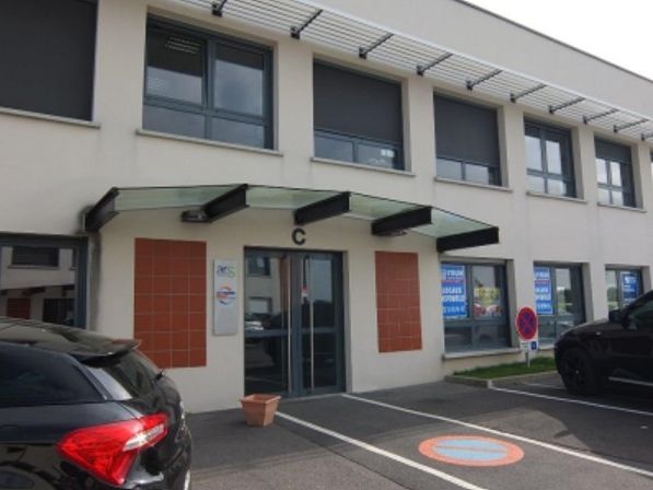 Location bureaux 594 m² non divisibles