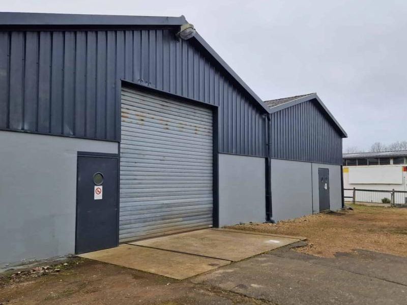 Vente entrepôts 570 m² non divisibles