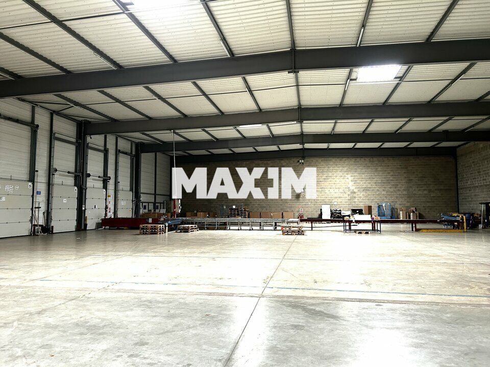 Ensemble immobilier récent bien entretenu