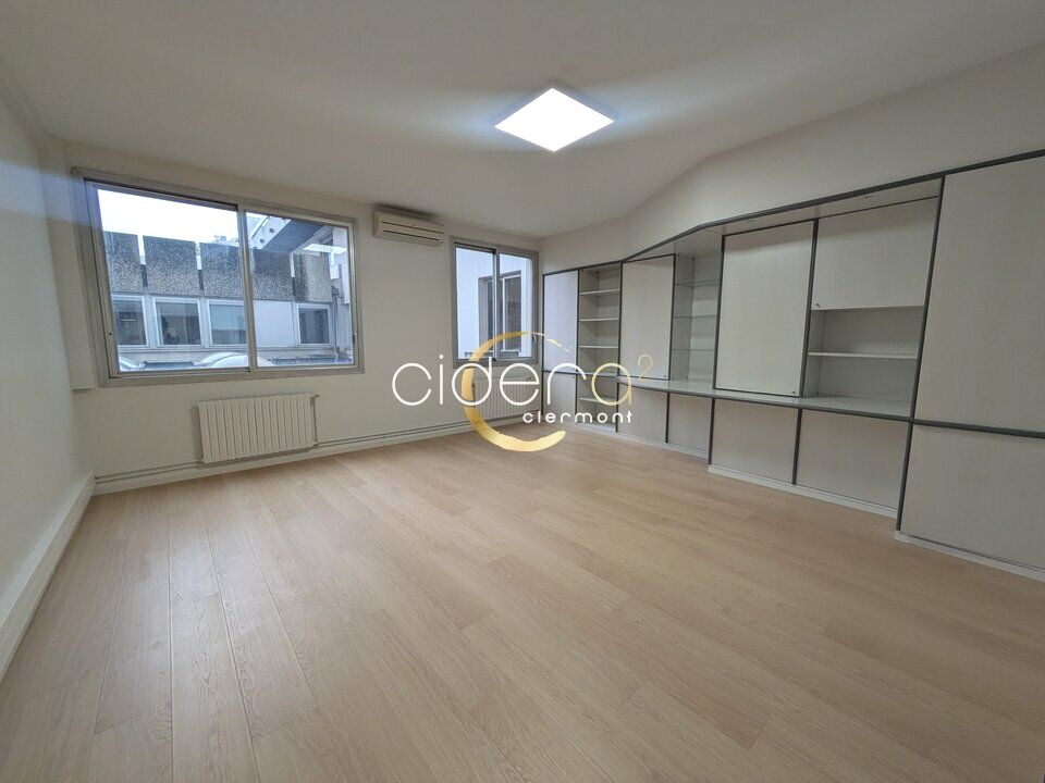Location bureaux 96 m² non divisibles