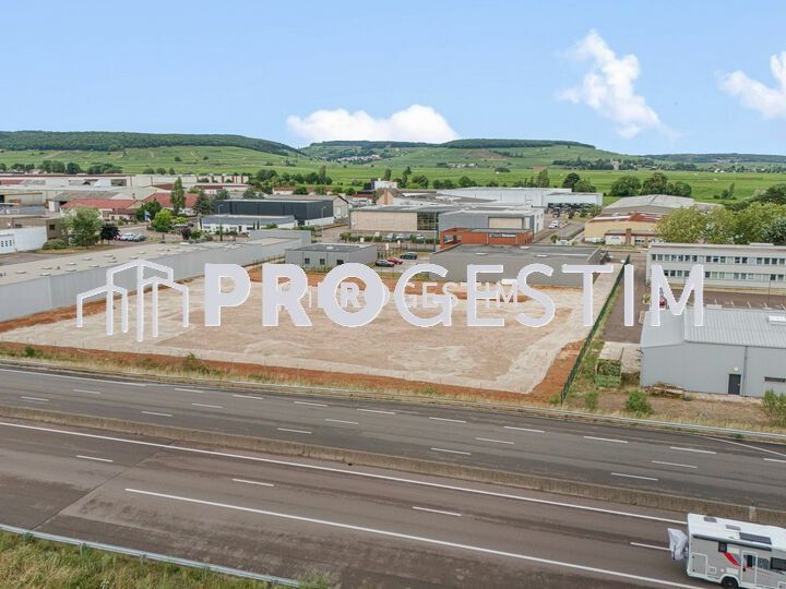 Vente terrain 5847 m² divisibles à partir de 2420 m²