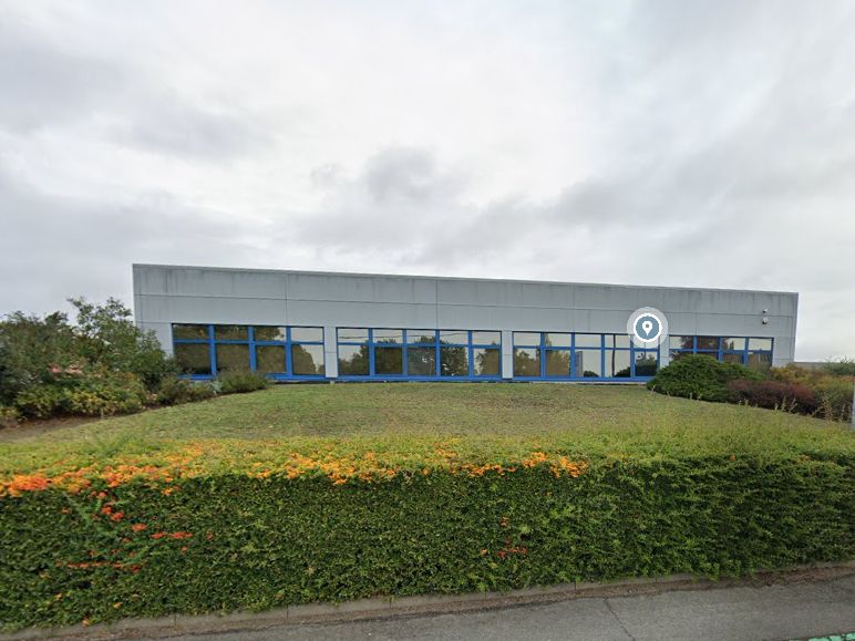 1850 m² dispo à Orléans