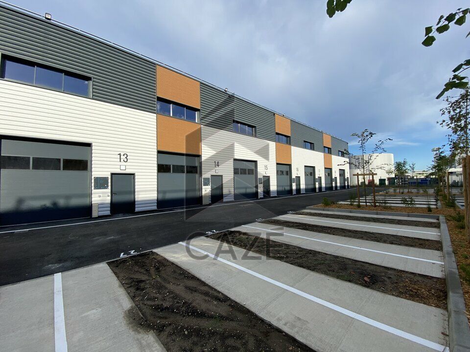 LOCAUX D'ACTIVITES A LOUER - PROCHE A63