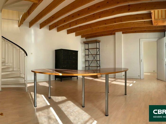 Nancy- Proche, centre-ville, bureaux à vendre 159m²