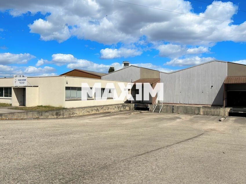 Location local d''activites 1150 m² non divisibles