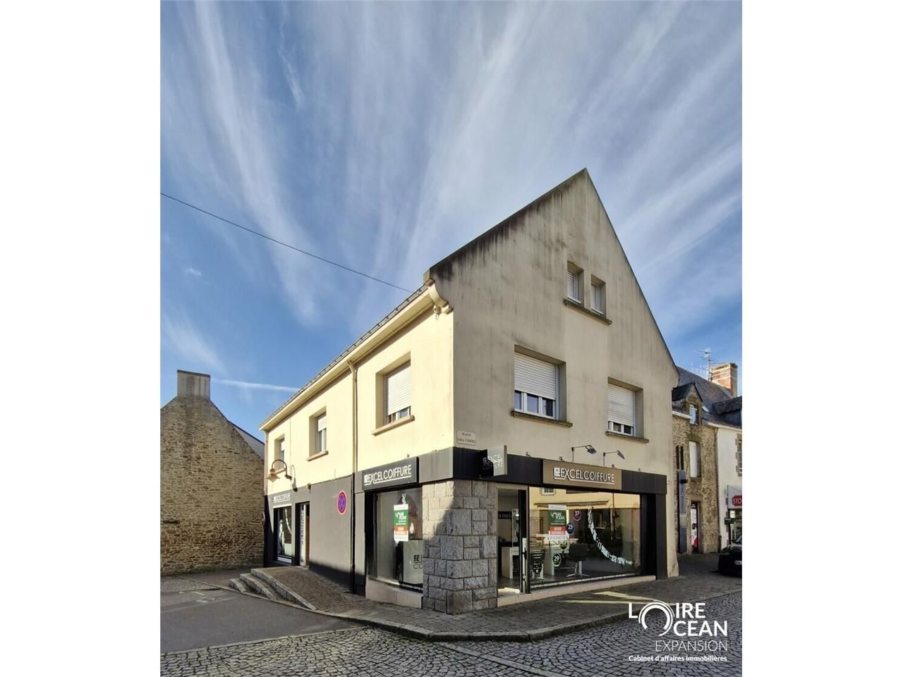 Location local commercial 73 m² non divisibles