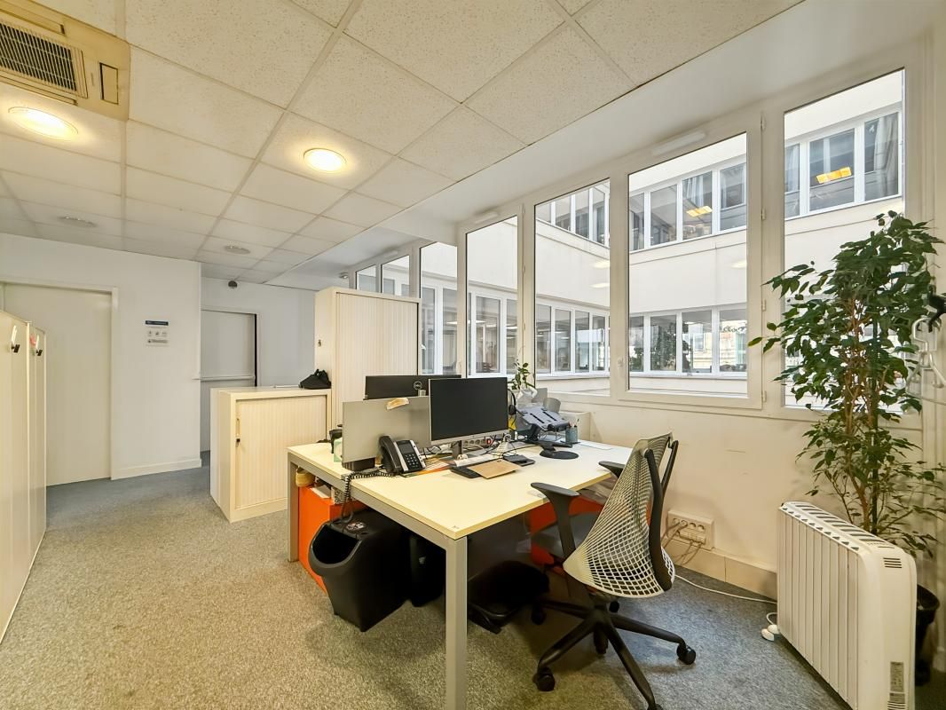 Location bureaux 323 m² non divisibles