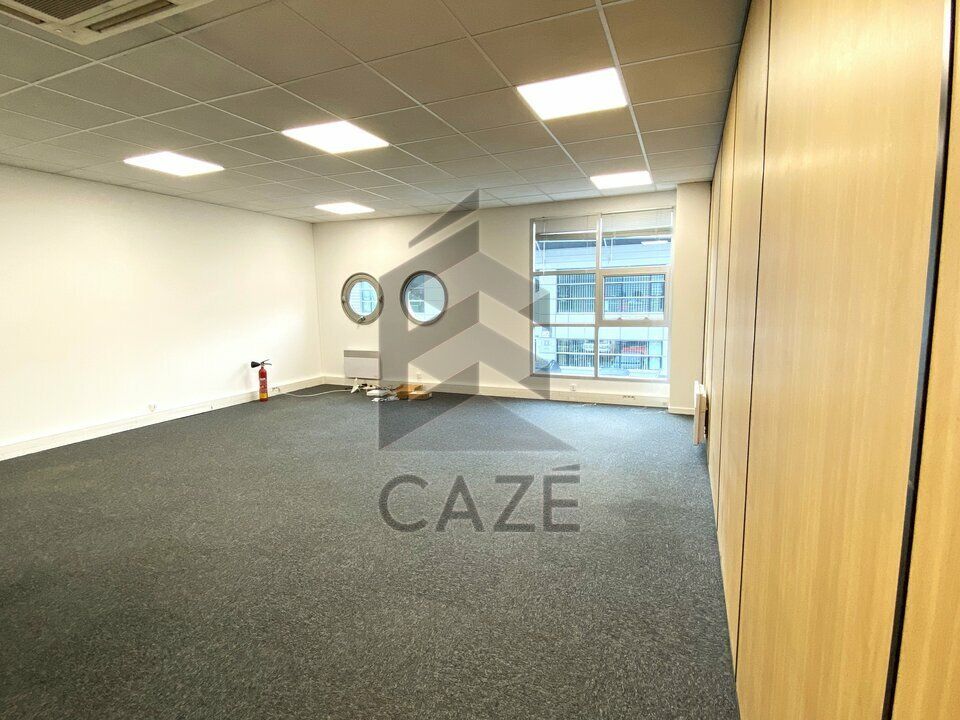 Location bureaux 300 m² divisibles à partir de 37 m²