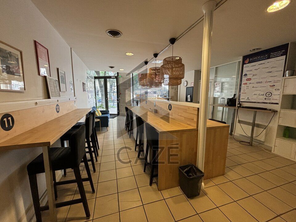 Location bureaux 300 m² non divisibles