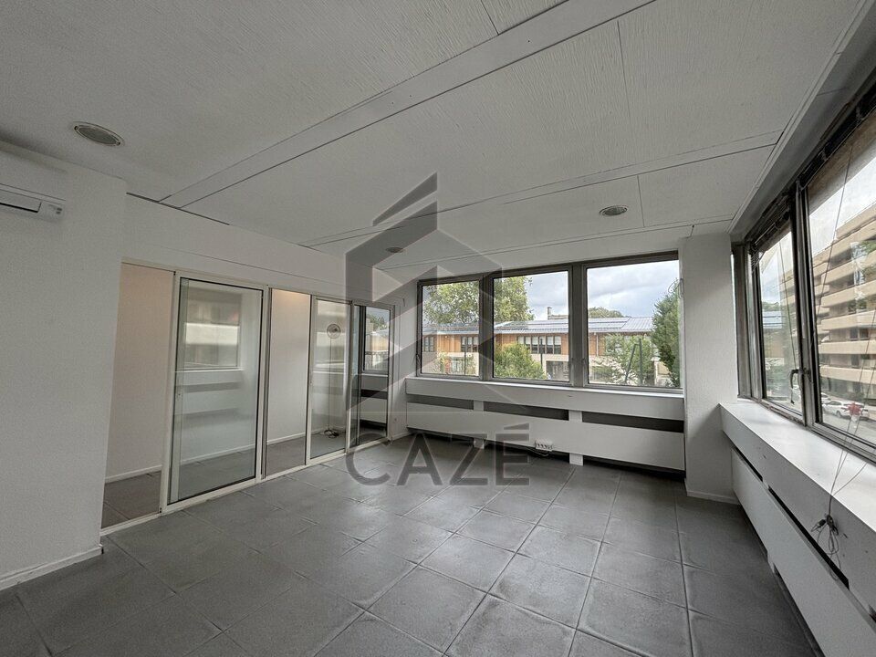 Location bureaux 392 m² divisibles à partir de 100 m²