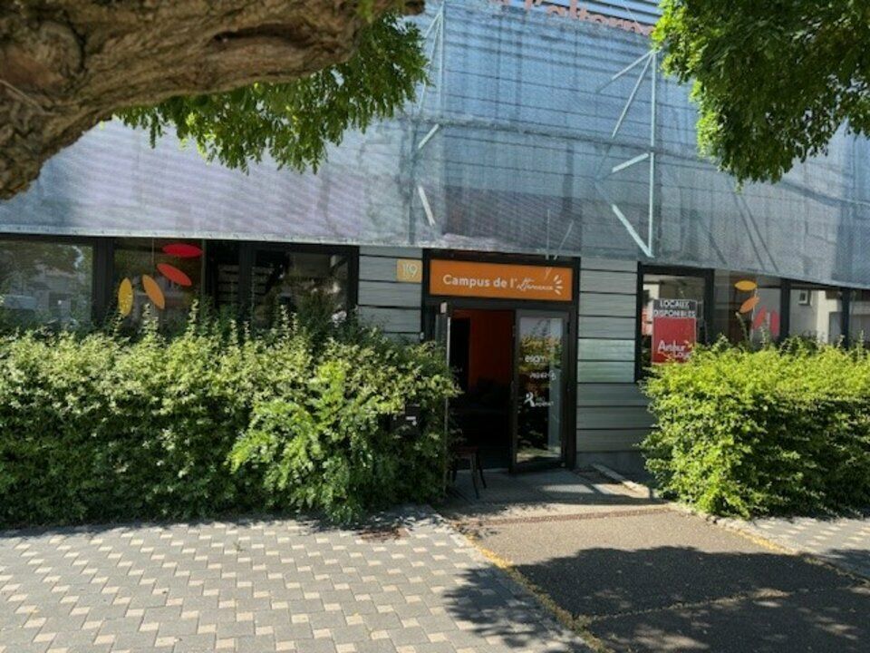 Vente bureaux 1086 m² divisibles à partir de 296 m²