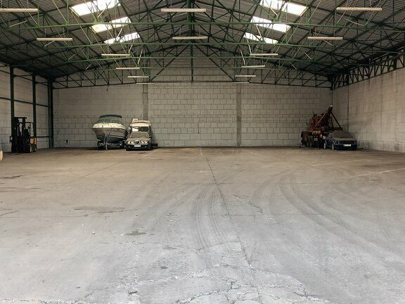 Location local d''activites 1214 m² non divisibles