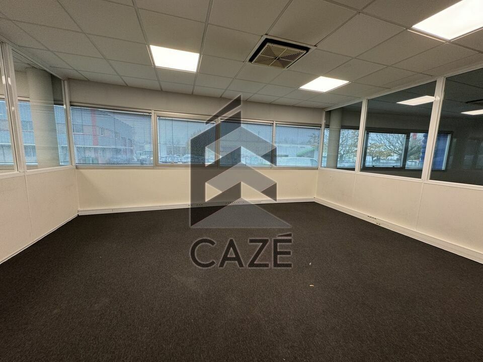 IMMEUBLE DE BUREAUX A LOUER - CENON  - ZONE FRANCHE URBAINE