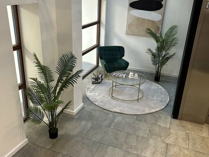 Location bureaux 704.3 m² divisibles à partir de 173.5 m²