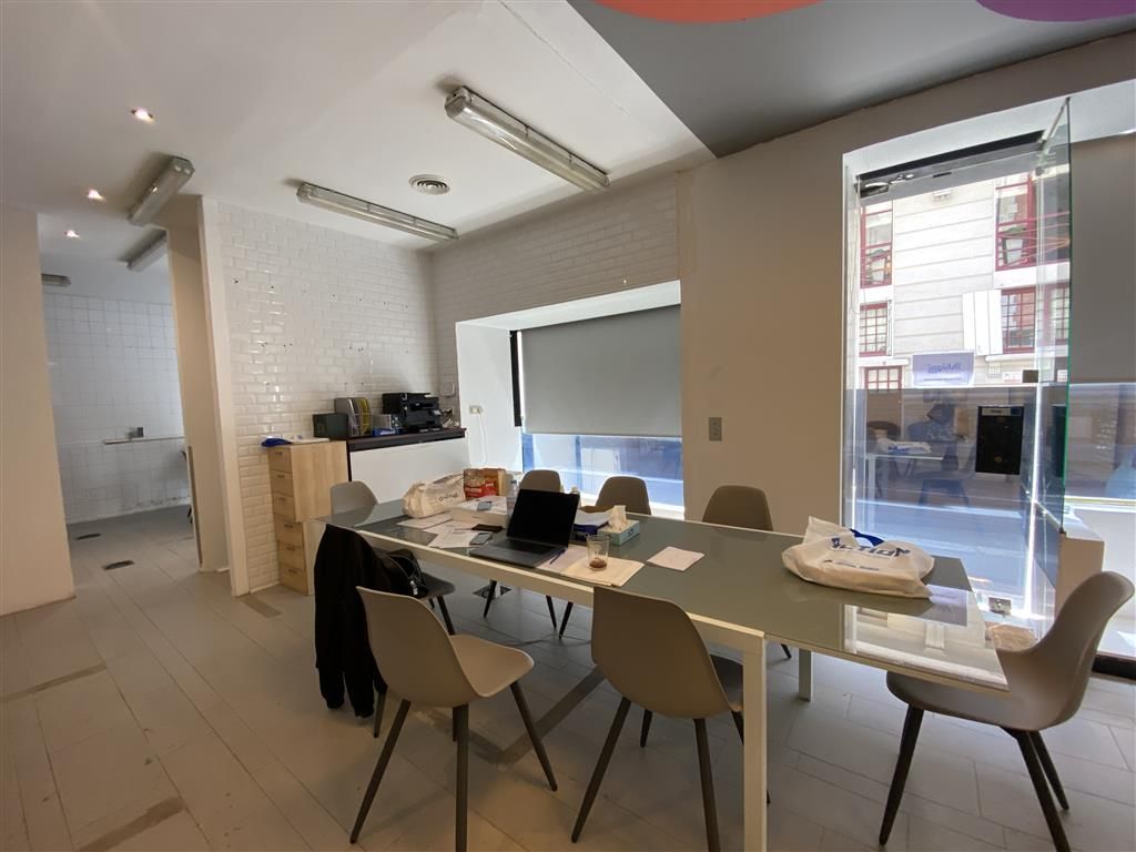 Location local commercial 140 m² non divisibles