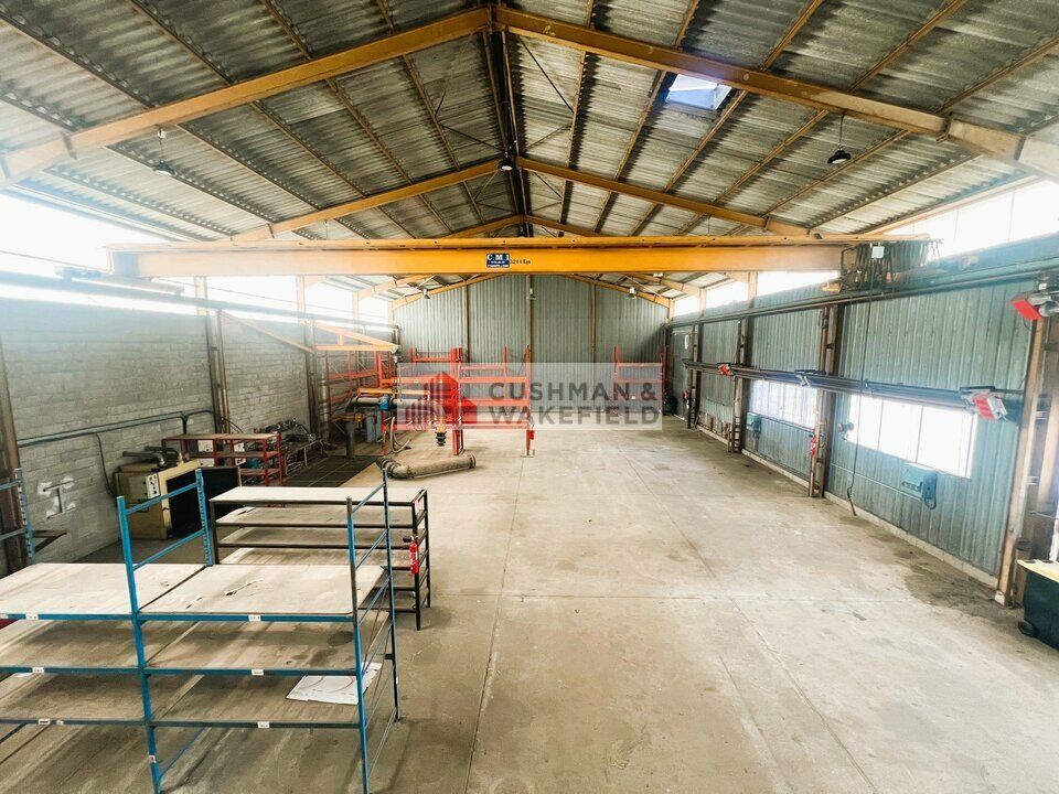 Vente local d''activites 625 m² non divisibles
