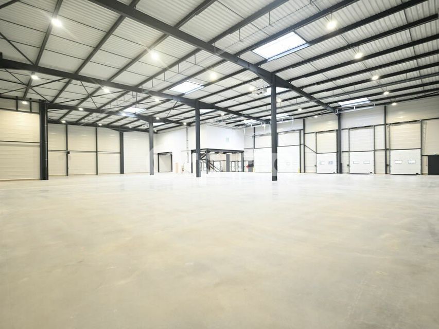 RARE - PARC DE STOCKAGE A LOUER AVEC QUAIS