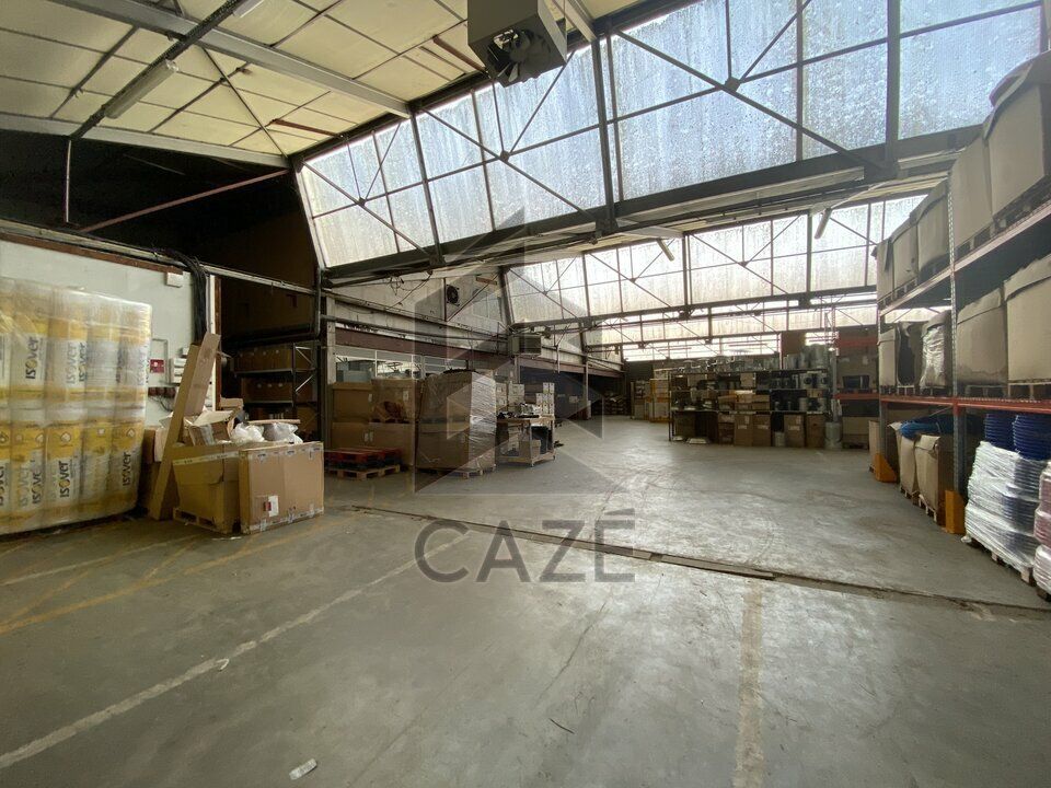 Location local d''activites 1406 m² non divisibles