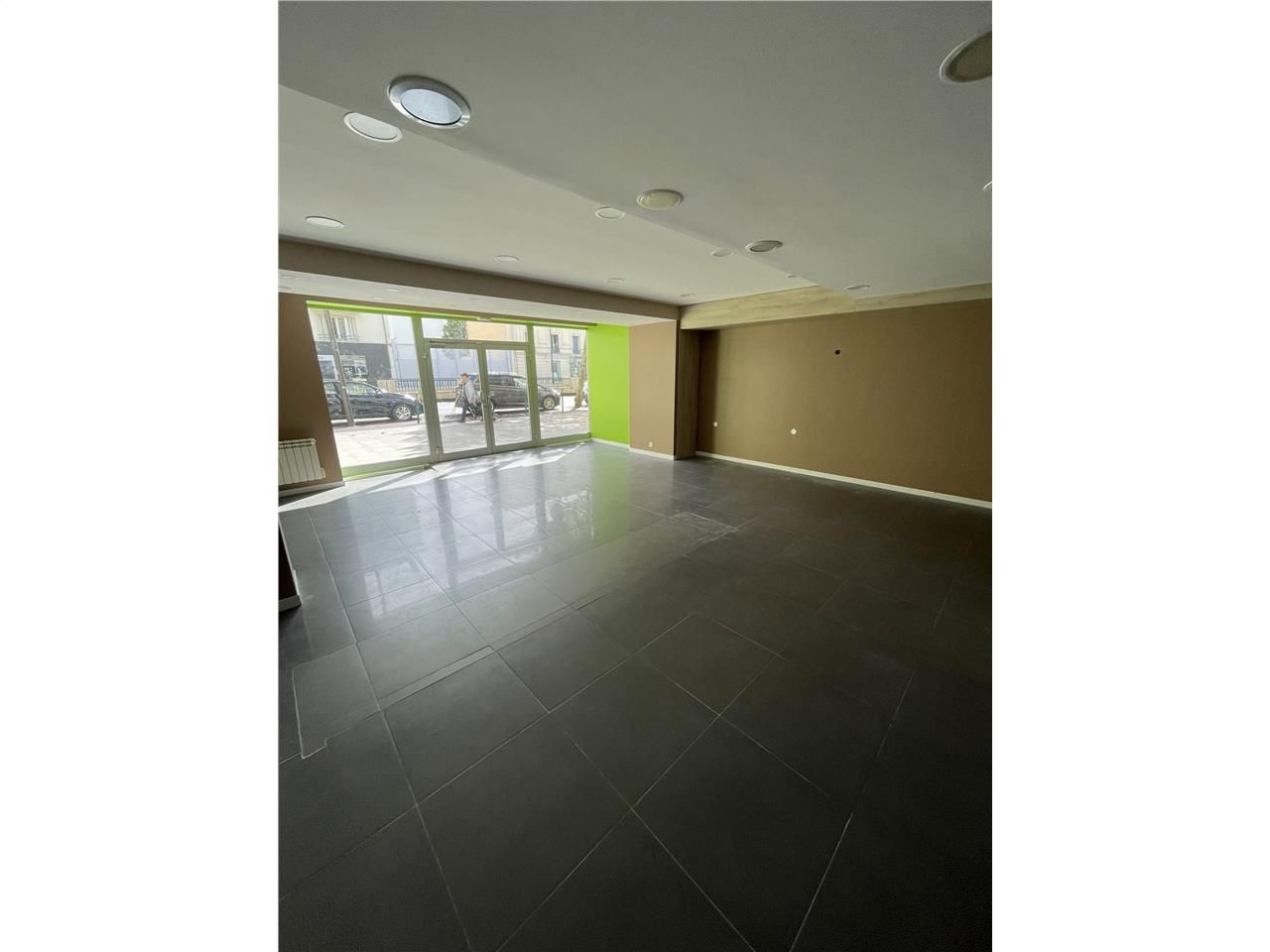 Vente local commercial 148 m² à Rueil-Malmaison