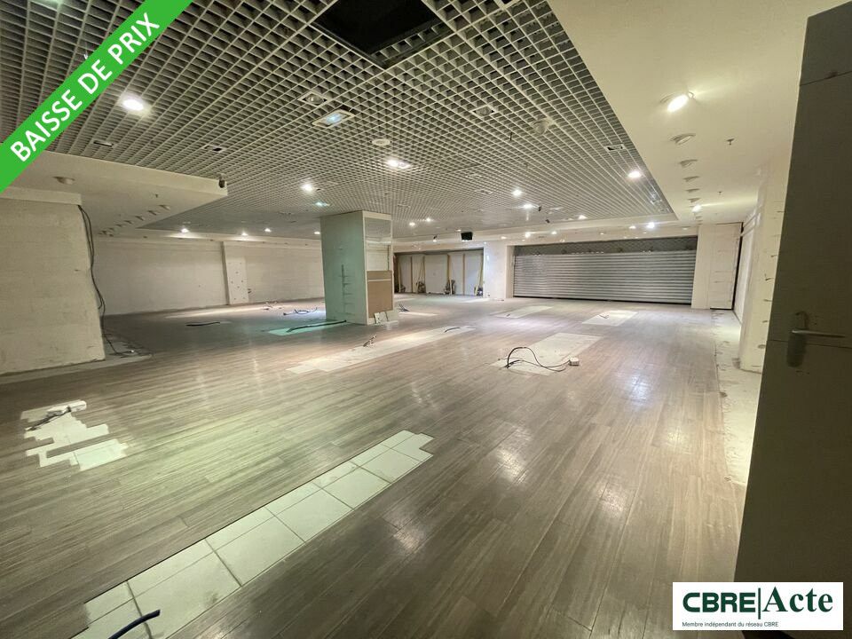 Vente local commercial 309.5 m² non divisibles