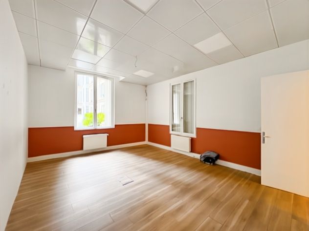 Location bureaux 108 m² non divisibles