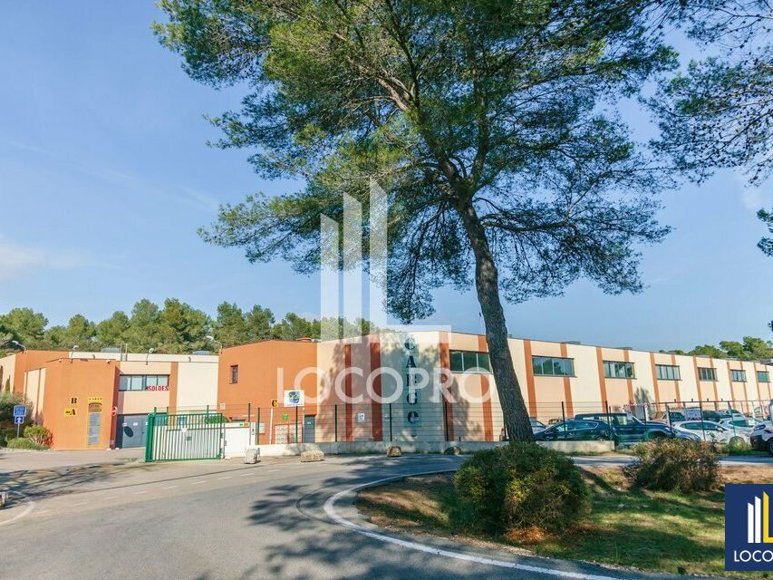 A LOUER - BOX STOCKAGE - 8 M2 - ANTIBES