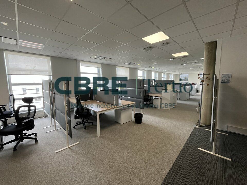 Location bureaux 347.3 m² divisibles à partir de 34 m²