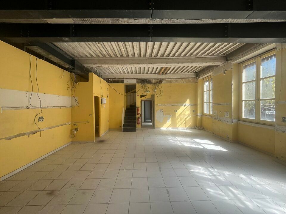 Location bureaux 213.05 m² non divisibles