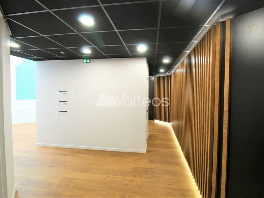 Location bureaux 327 m² non divisibles