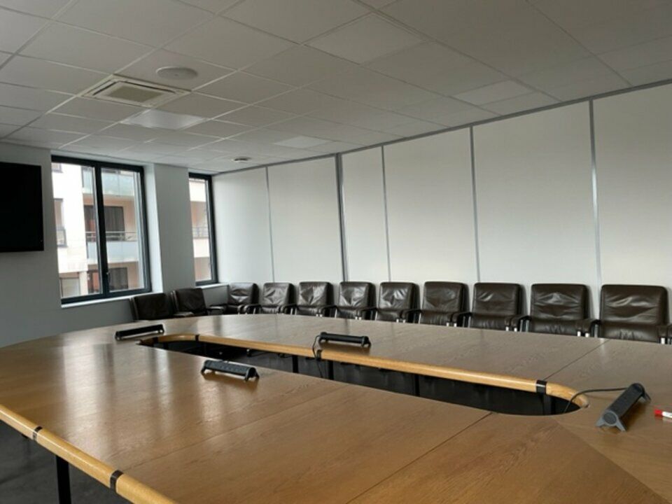 Location bureaux 703 m² non divisibles